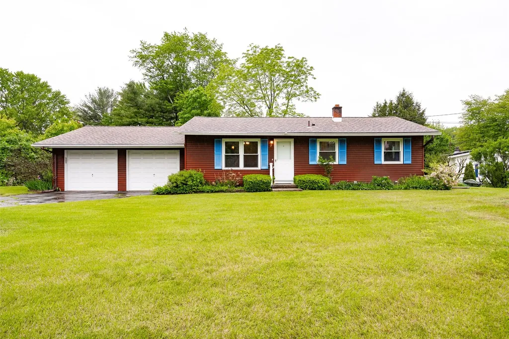 7 Sycamore Drive Hyde Park NY 12538