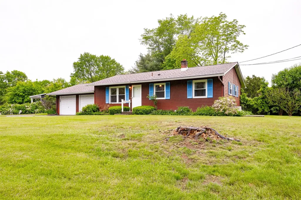 7 Sycamore Drive Hyde Park NY 12538