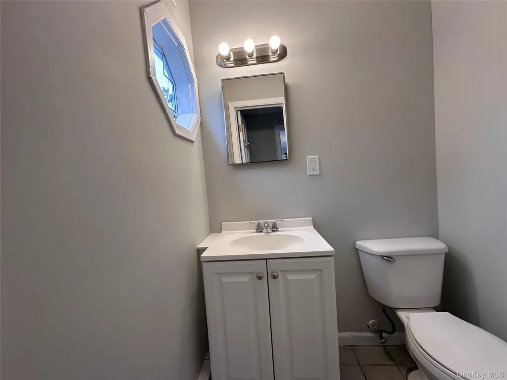 19 Leaf Avenue Central Islip NY 11722