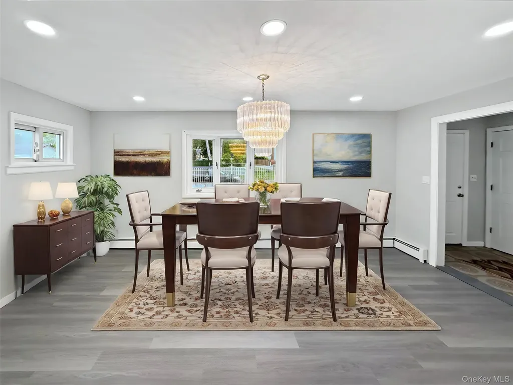 19 Leaf Avenue Central Islip NY 11722