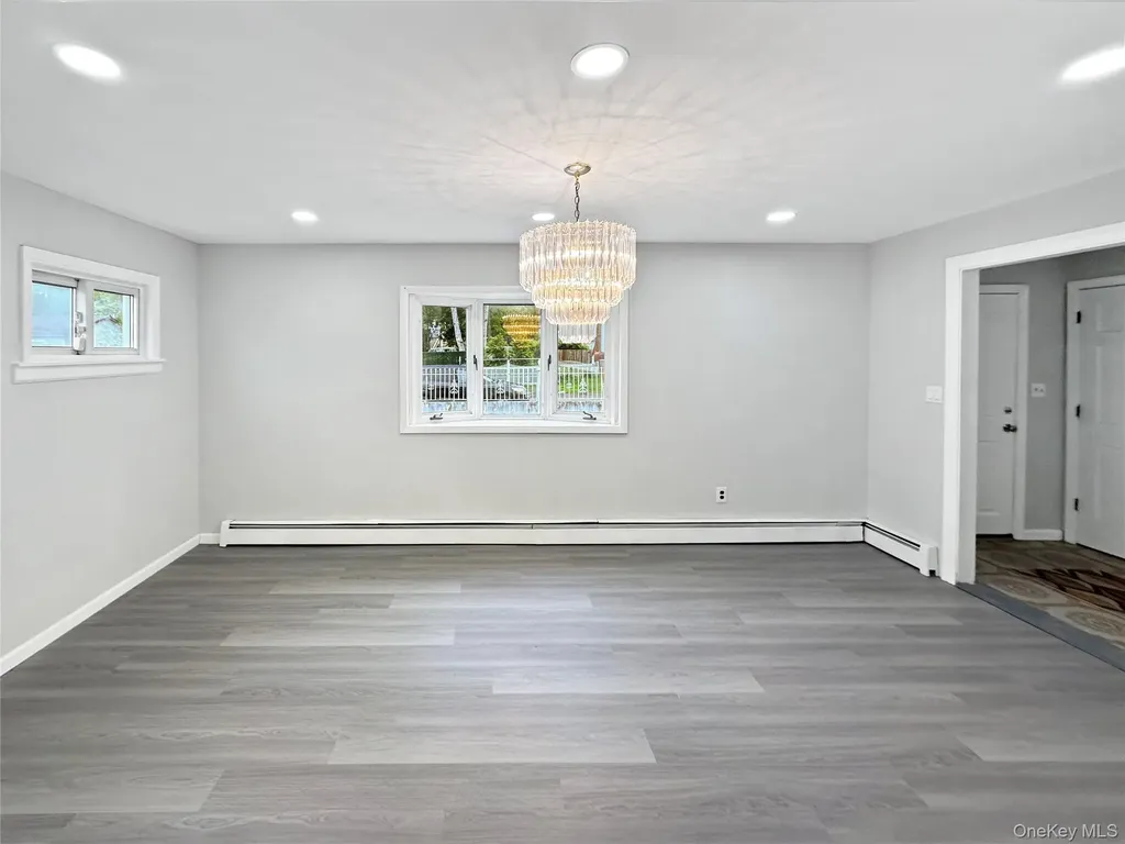 19 Leaf Avenue Central Islip NY 11722