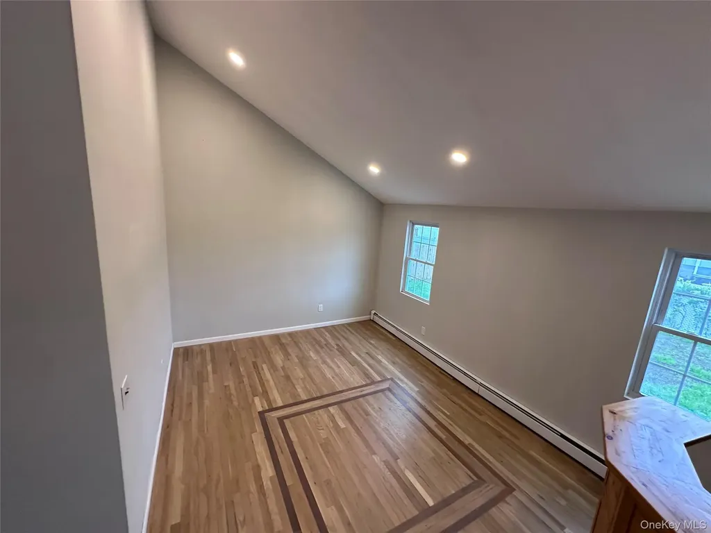 19 Leaf Avenue Central Islip NY 11722