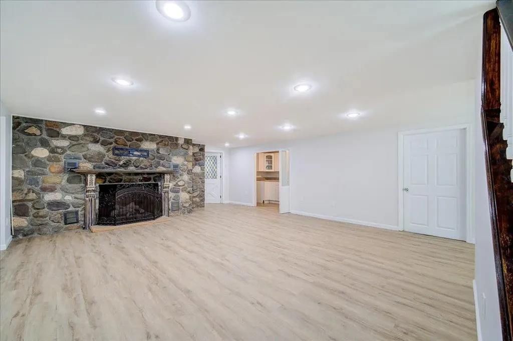 665 State Route 94 N Warwick NY 10990