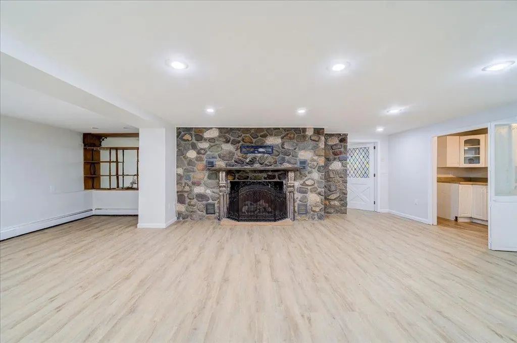 665 State Route 94 N Warwick NY 10990