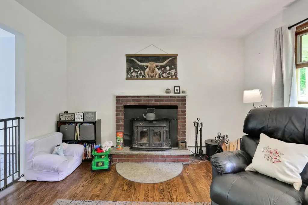 33 Greentree Drive N Hyde Park NY 12538