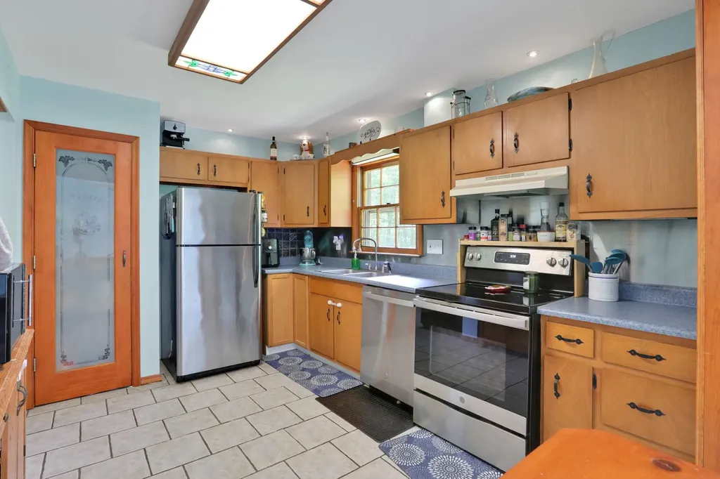 33 Greentree Drive N Hyde Park NY 12538