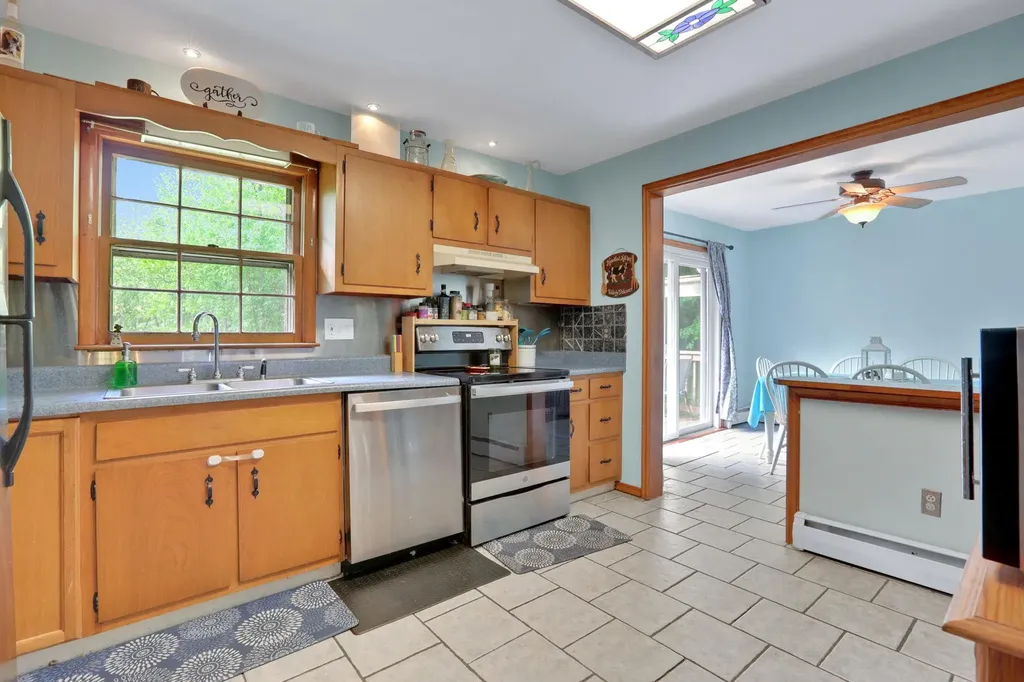 33 Greentree Drive N Hyde Park NY 12538