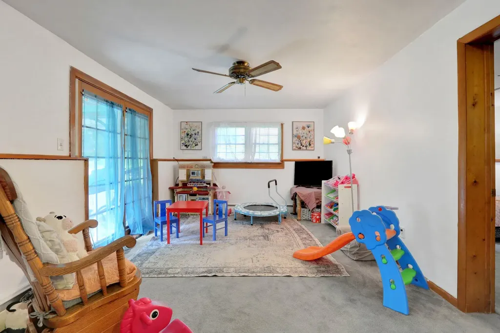 33 Greentree Drive N Hyde Park NY 12538