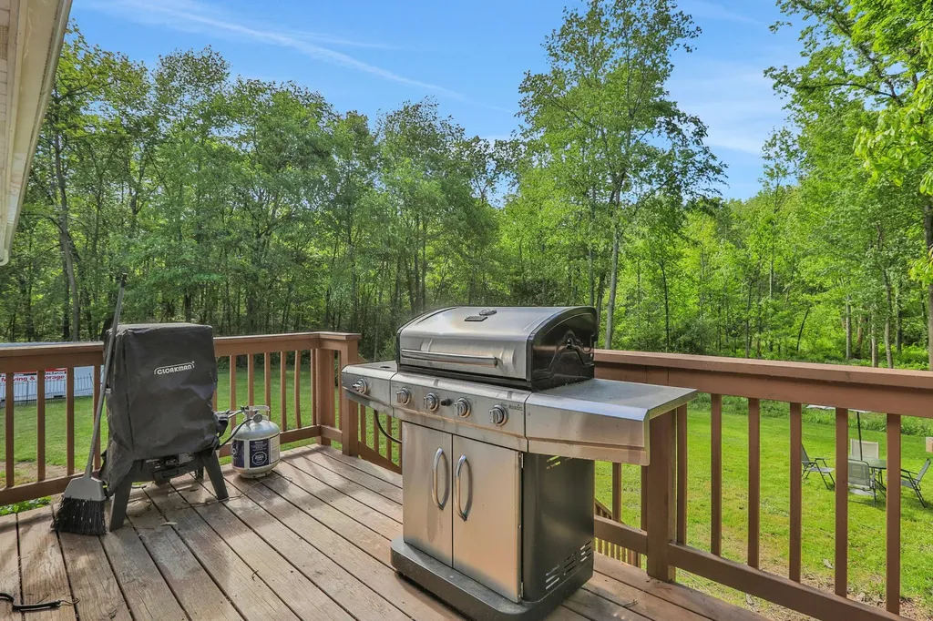 33 Greentree Drive N Hyde Park NY 12538