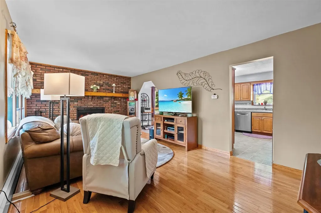 219 Cardinal Road Hyde Park NY 12538