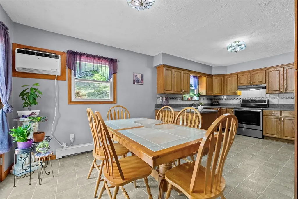219 Cardinal Road Hyde Park NY 12538