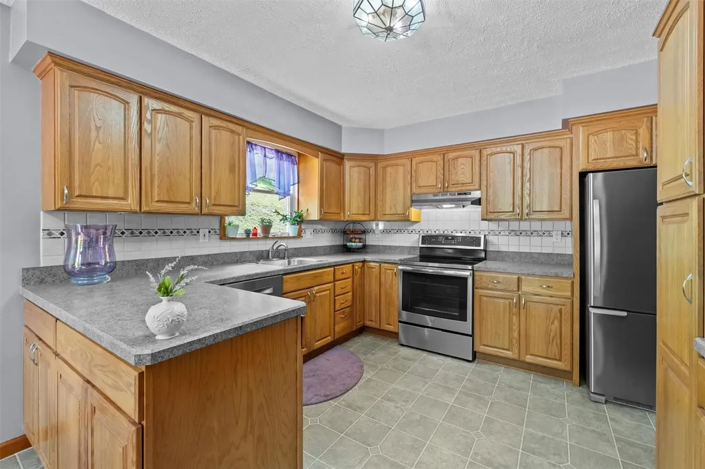 219 Cardinal Road Hyde Park NY 12538