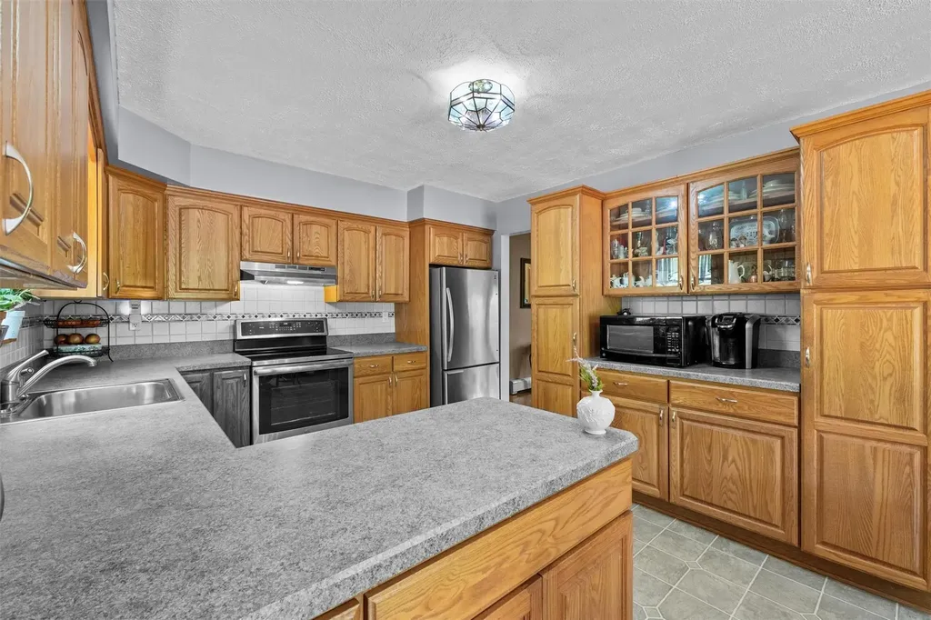 219 Cardinal Road Hyde Park NY 12538