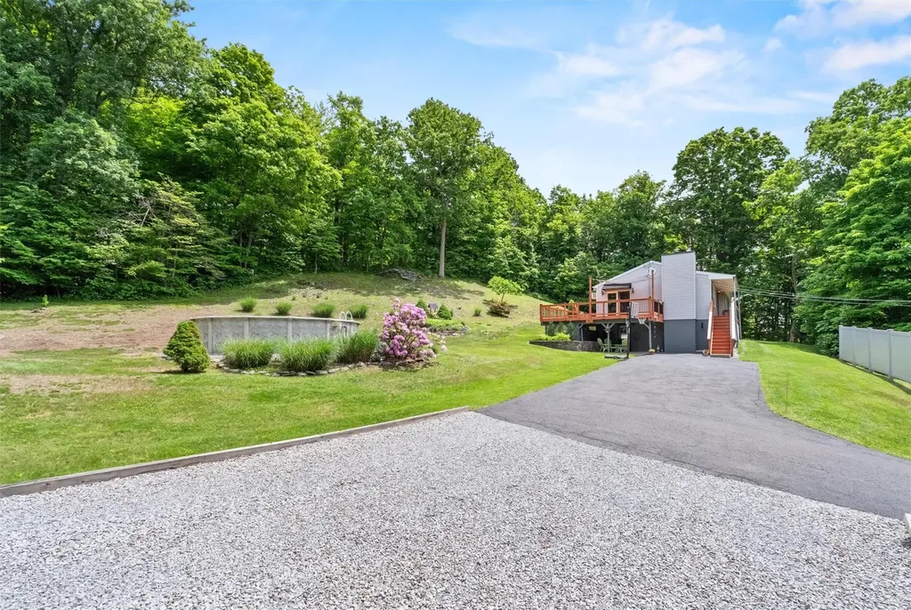 219 Cardinal Road Hyde Park NY 12538