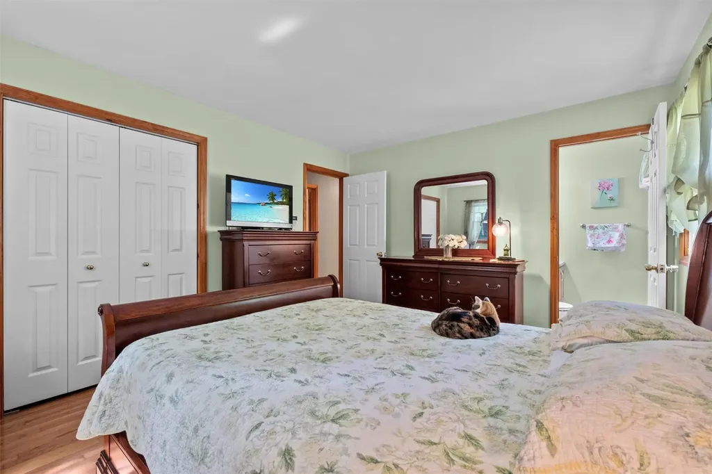 219 Cardinal Road Hyde Park NY 12538