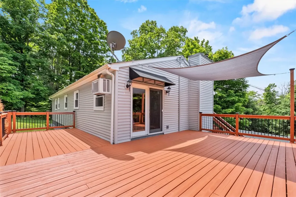 219 Cardinal Road Hyde Park NY 12538