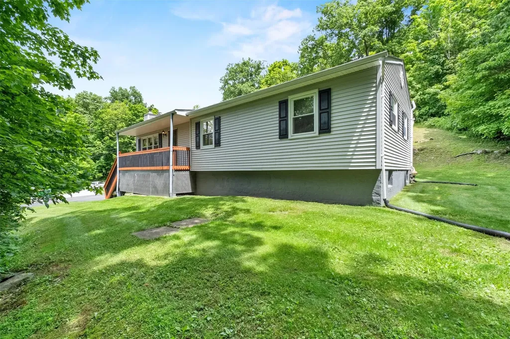219 Cardinal Road Hyde Park NY 12538