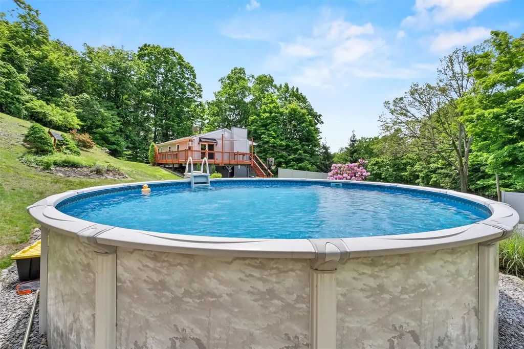219 Cardinal Road Hyde Park NY 12538