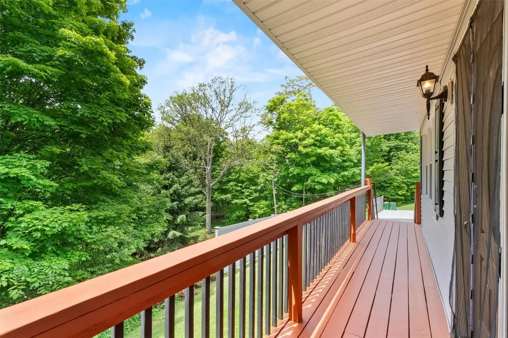 219 Cardinal Road Hyde Park NY 12538