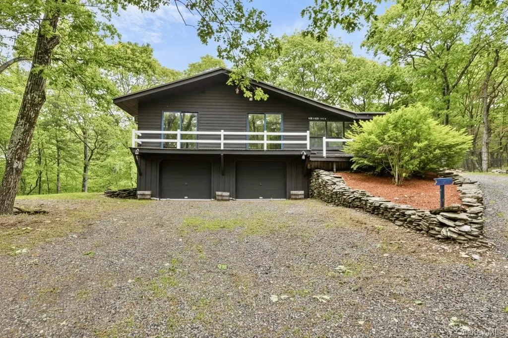 100 Schnackenberg Road Call Listing Agent NY 12075