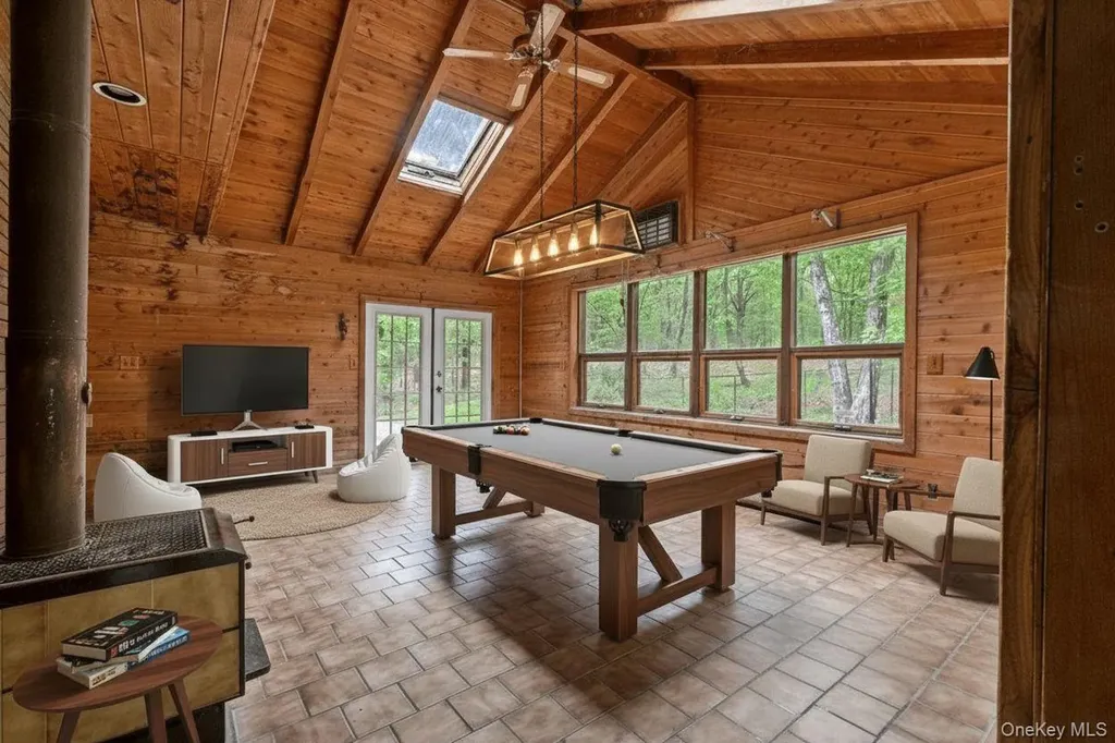 100 Schnackenberg Road Call Listing Agent NY 12075