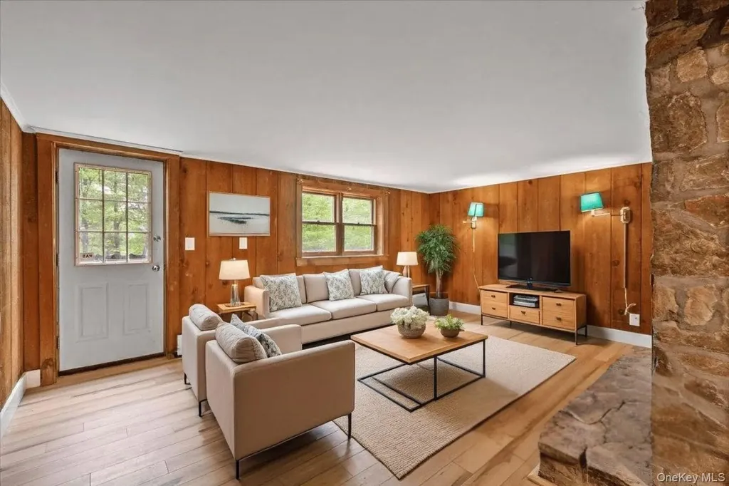 100 Schnackenberg Road Call Listing Agent NY 12075