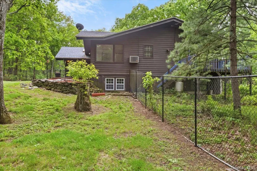 100 Schnackenberg Road Call Listing Agent NY 12075