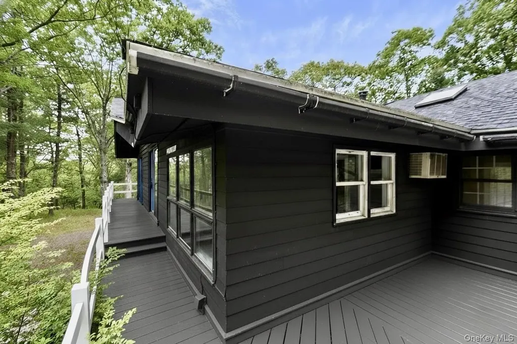 100 Schnackenberg Road Call Listing Agent NY 12075