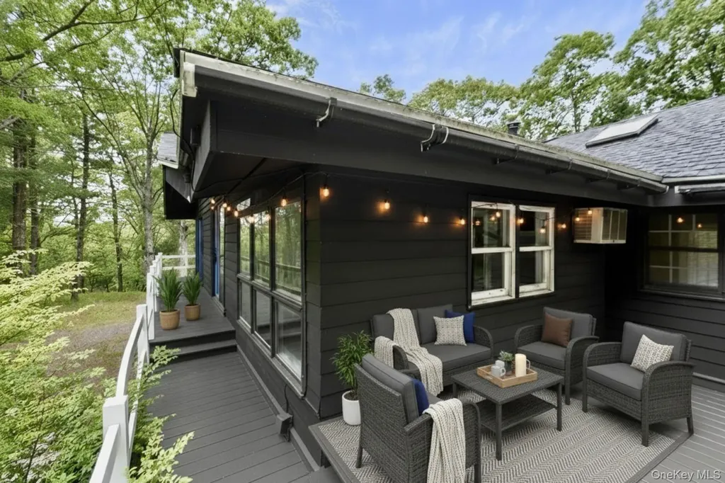 100 Schnackenberg Road Call Listing Agent NY 12075