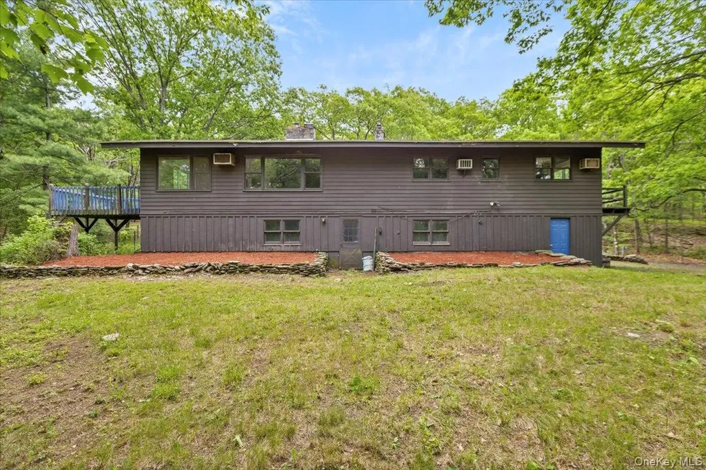 100 Schnackenberg Road Call Listing Agent NY 12075