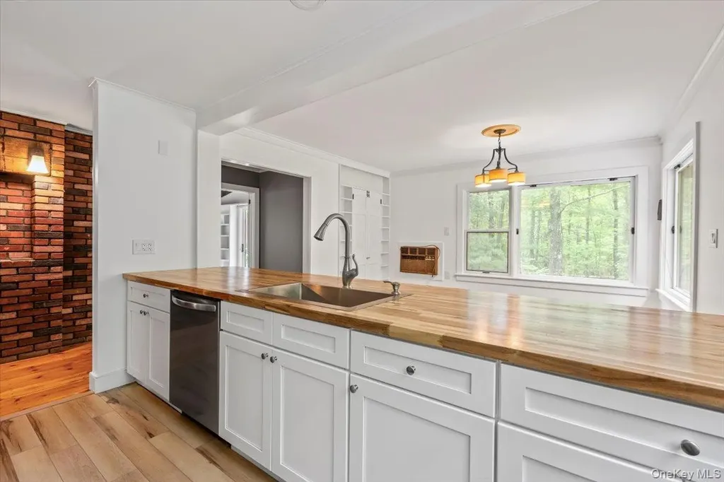 100 Schnackenberg Road Call Listing Agent NY 12075