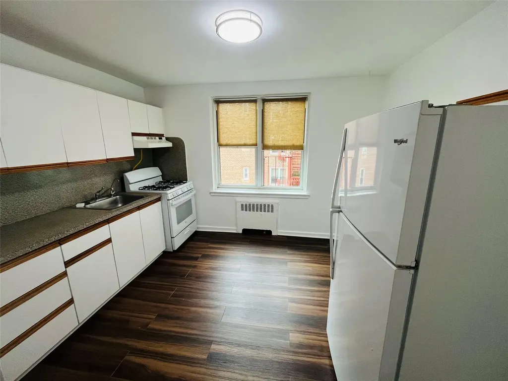 30-11 Parsons Boulevard Flushing NY 11354