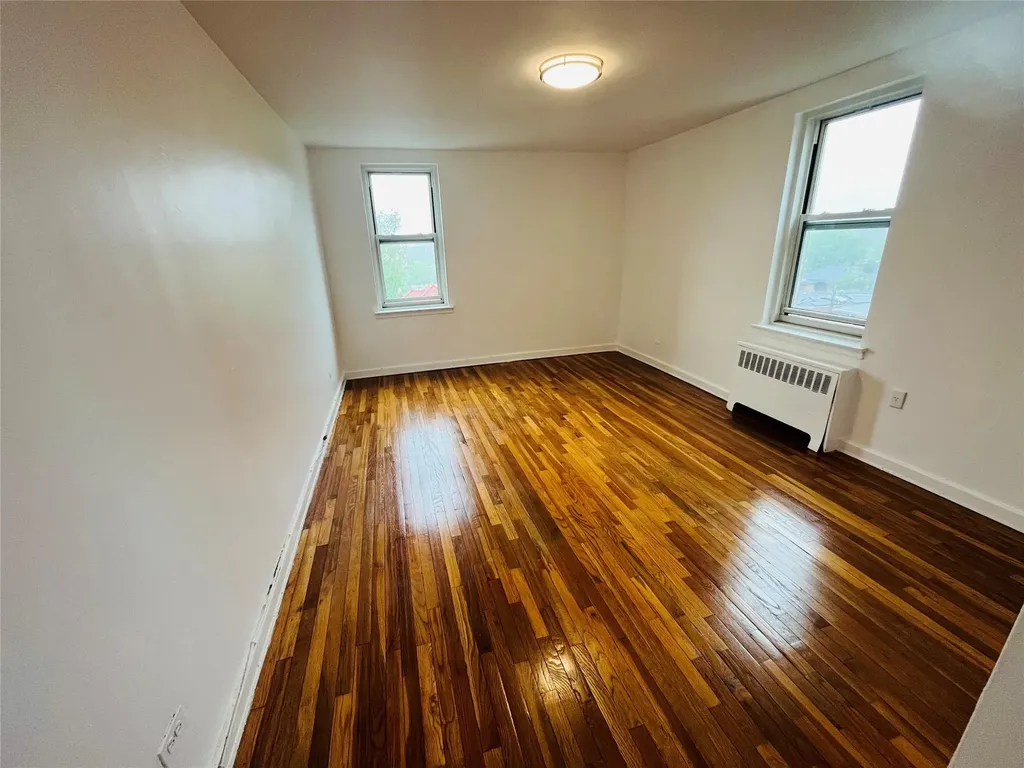 30-11 Parsons Boulevard Flushing NY 11354
