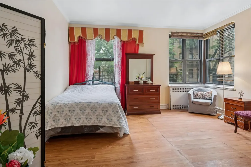 2962 Decatur Avenue Bronx NY 10458