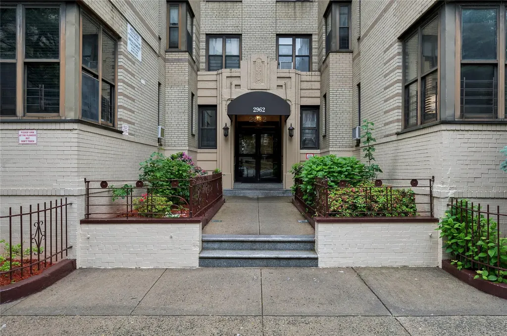 2962 Decatur Avenue Bronx NY 10458