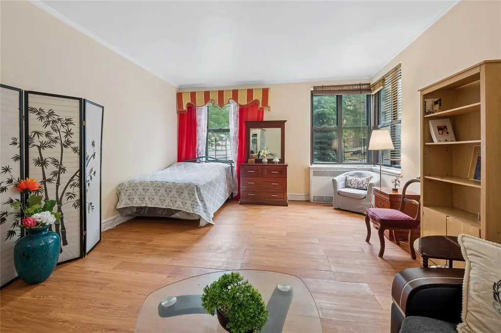 2962 Decatur Avenue Bronx NY 10458