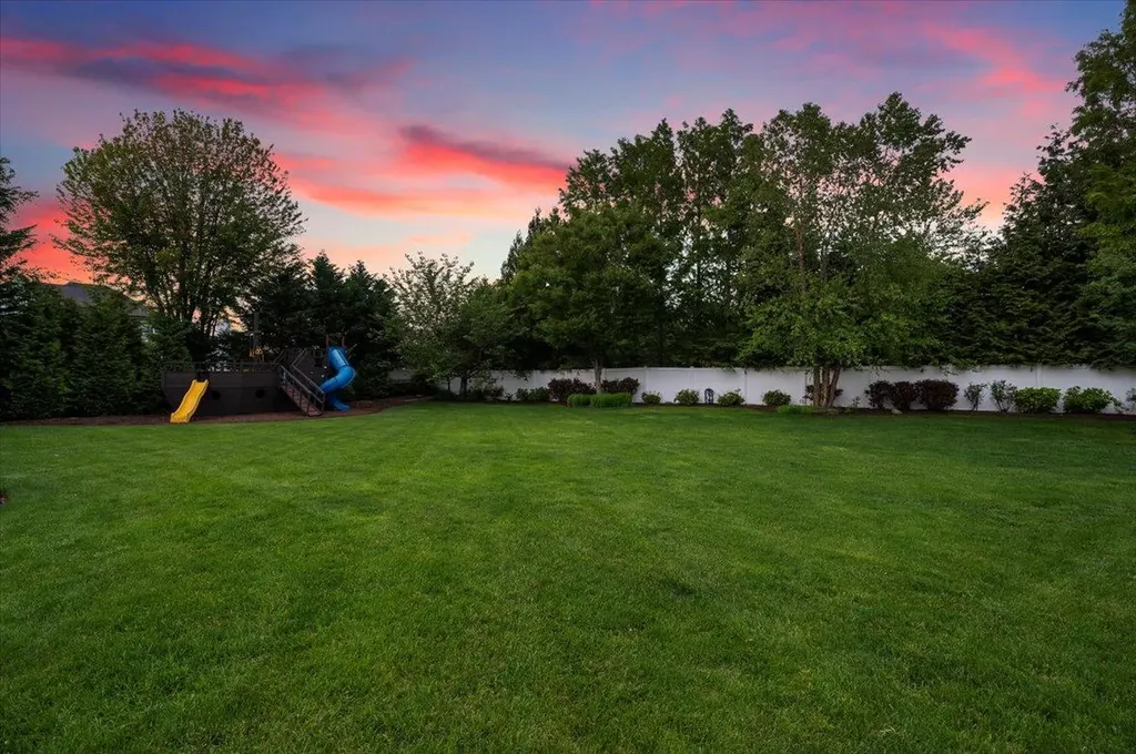 22 Monticello Drive Shoreham NY 11786