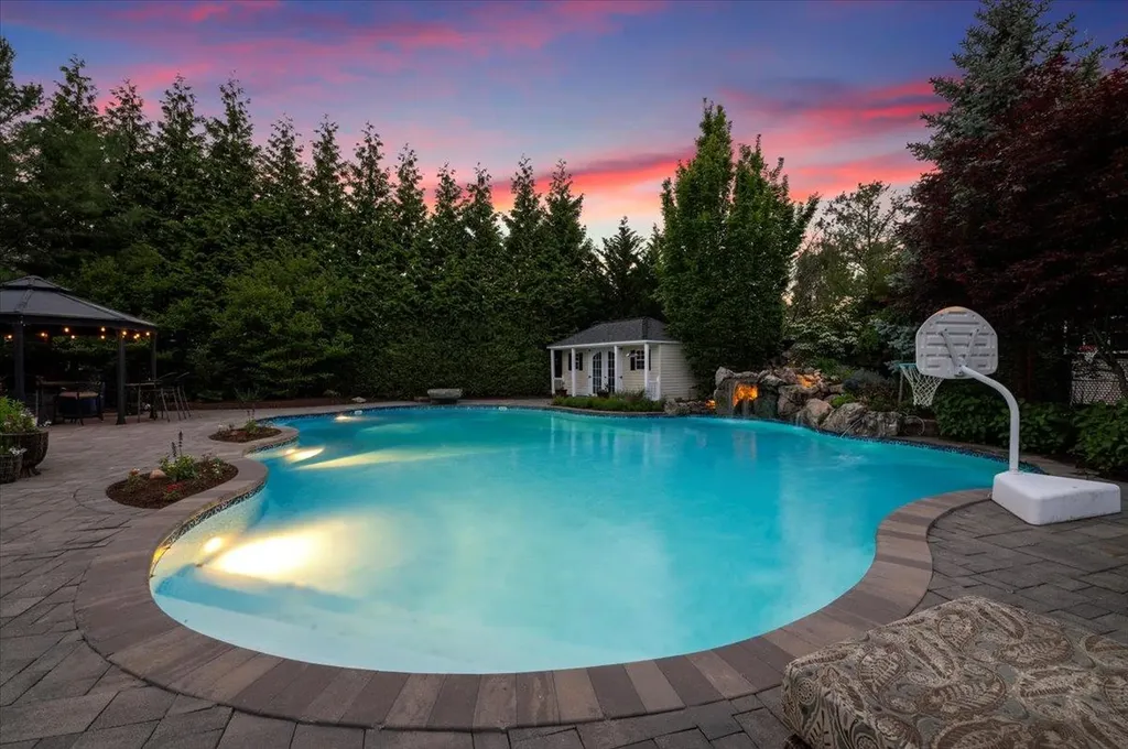 22 Monticello Drive Shoreham NY 11786
