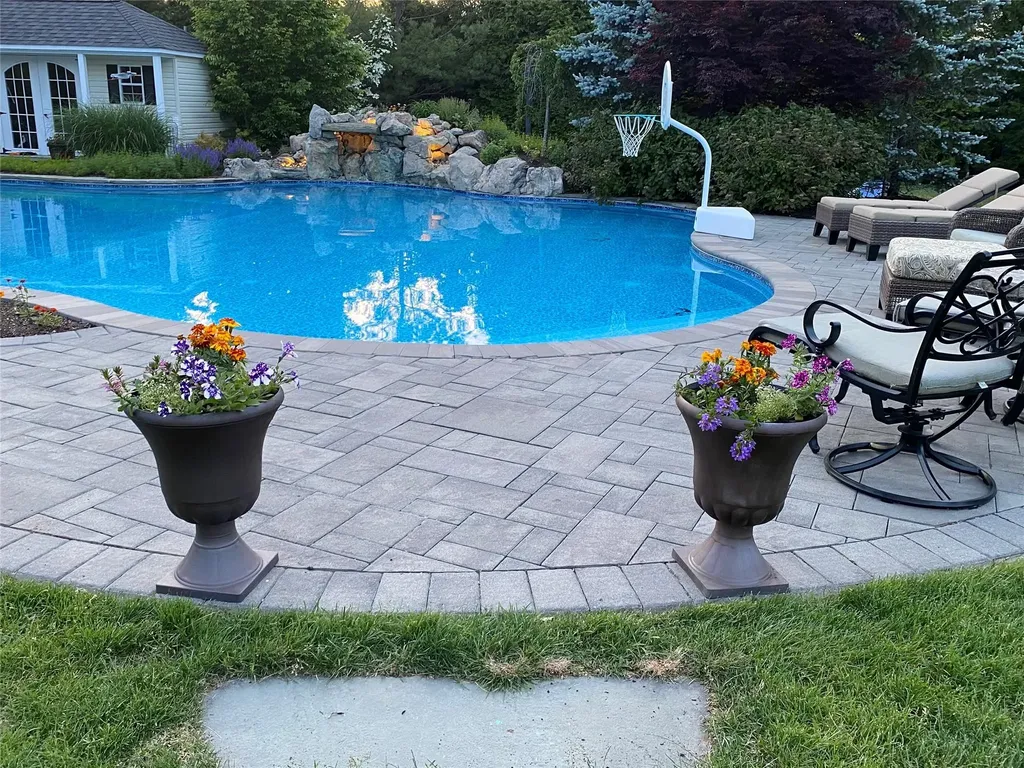 22 Monticello Drive Shoreham NY 11786
