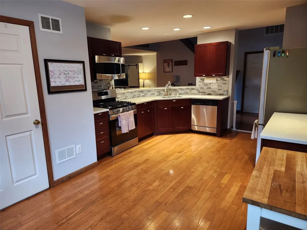 182 Ledge Road Kingston NY 12401
