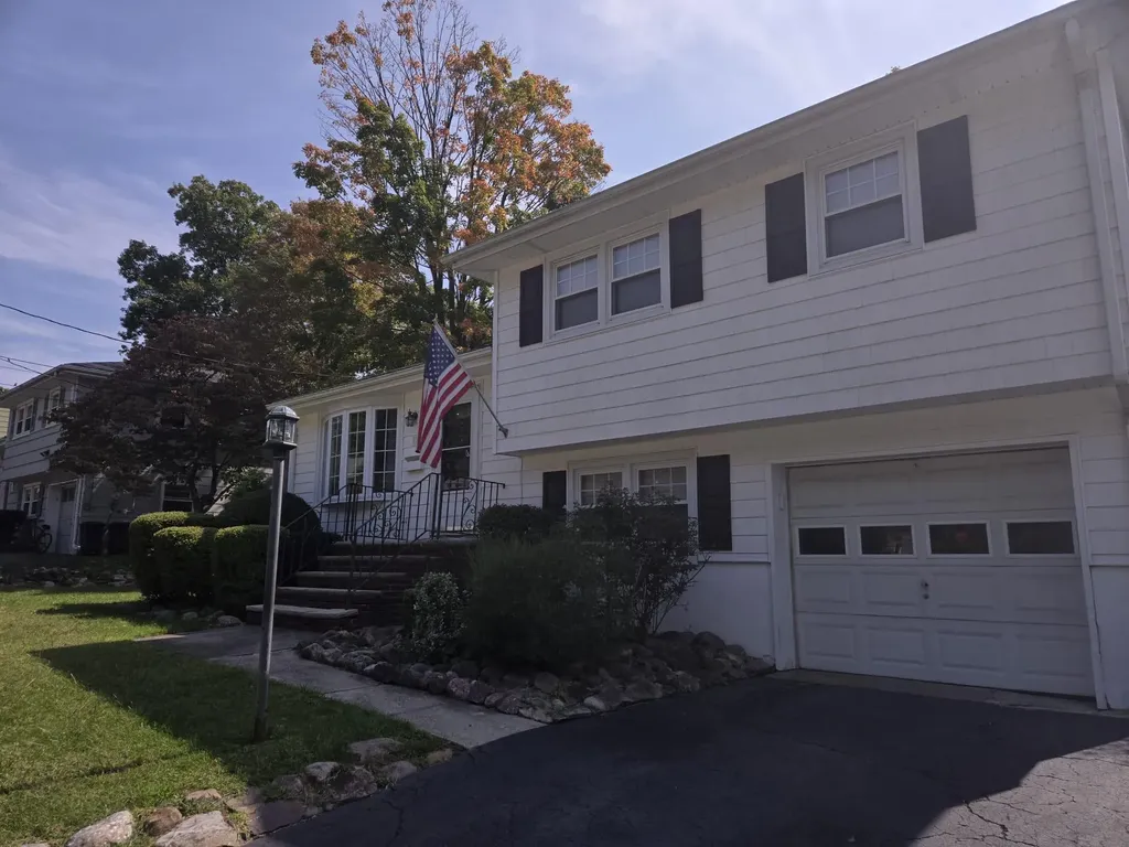 31 Maplewood Boulevard Suffern NY 10901