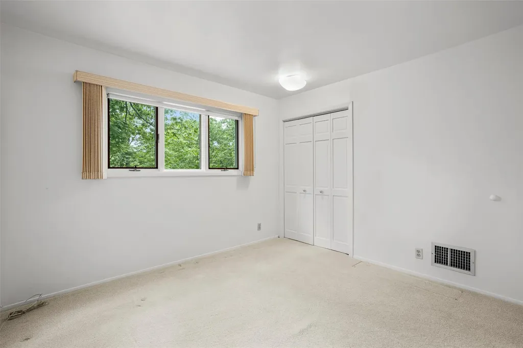 243 Robert Drive New Rochelle NY 10804