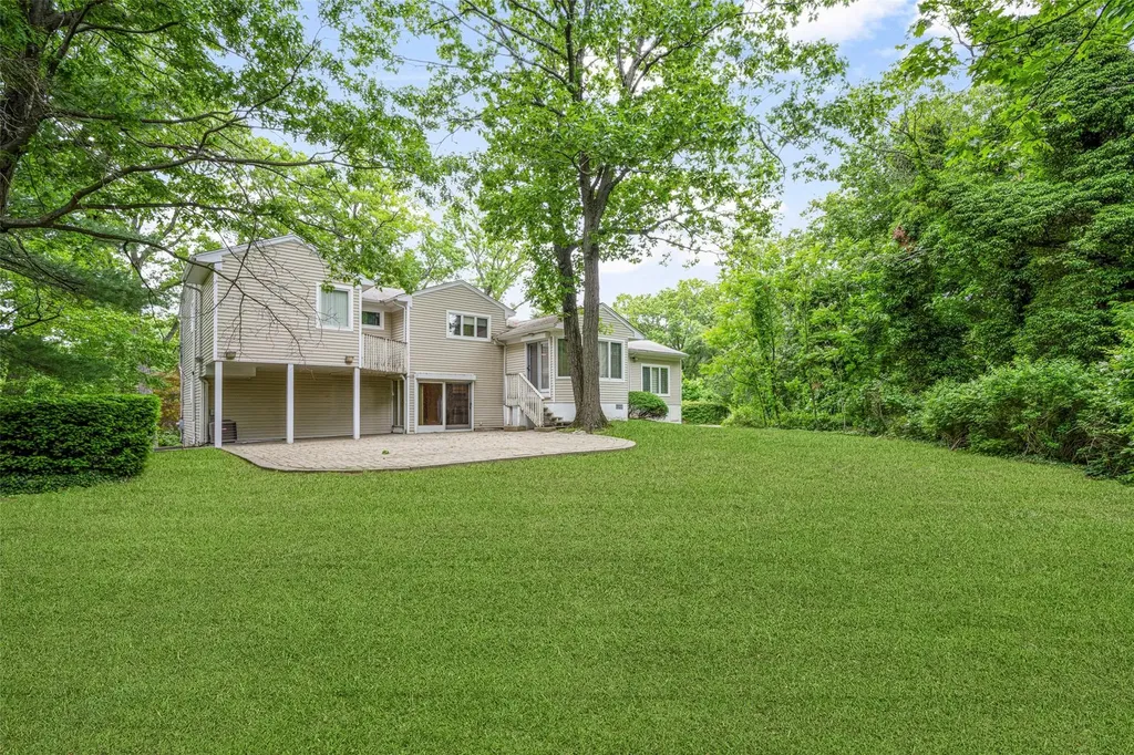 243 Robert Drive New Rochelle NY 10804
