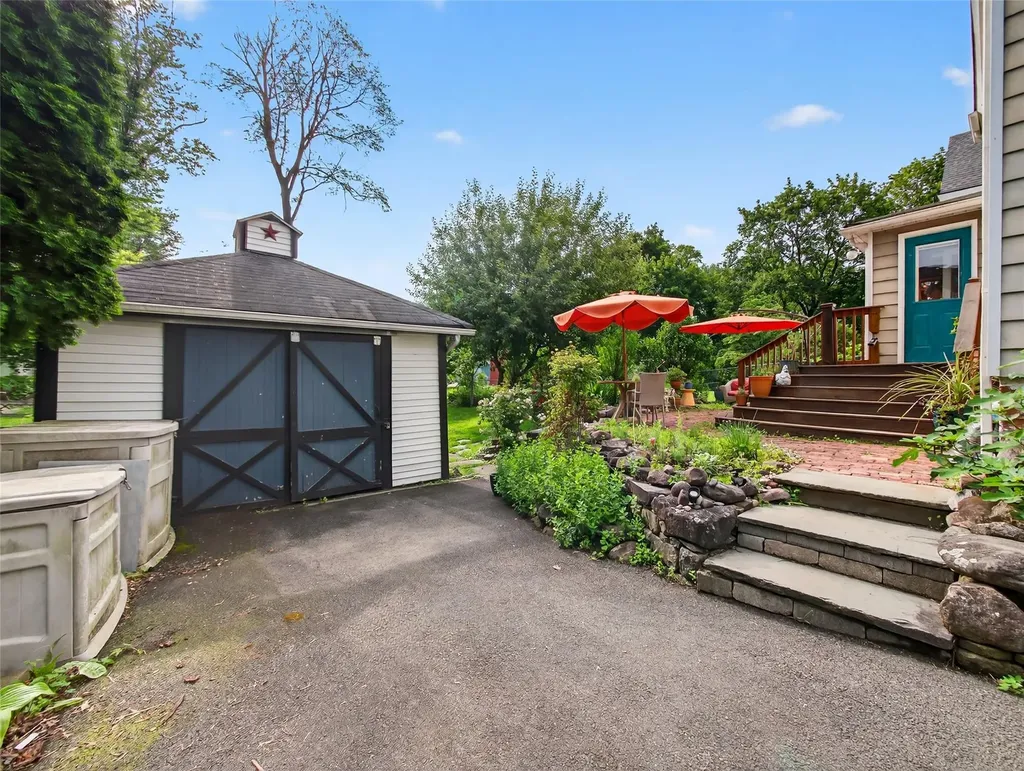 31 Hudson Avenue Stony Point NY 10980
