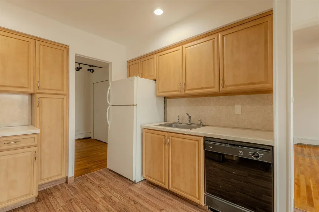 8 Florence Avenue Freeport NY 11520