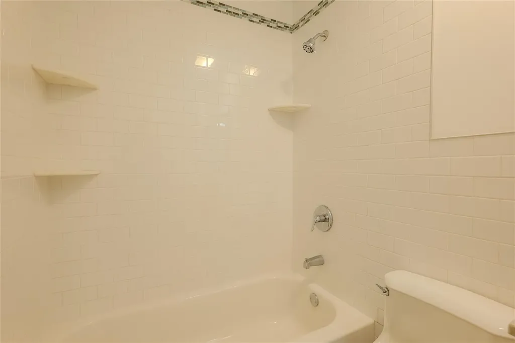 8 Florence Avenue Freeport NY 11520