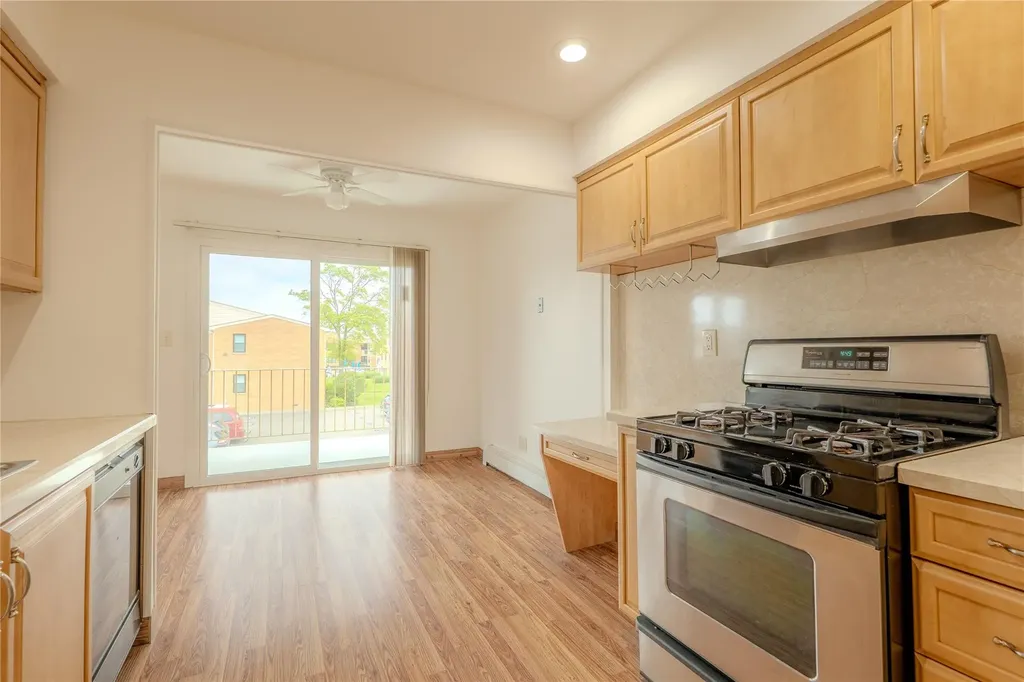 8 Florence Avenue Freeport NY 11520