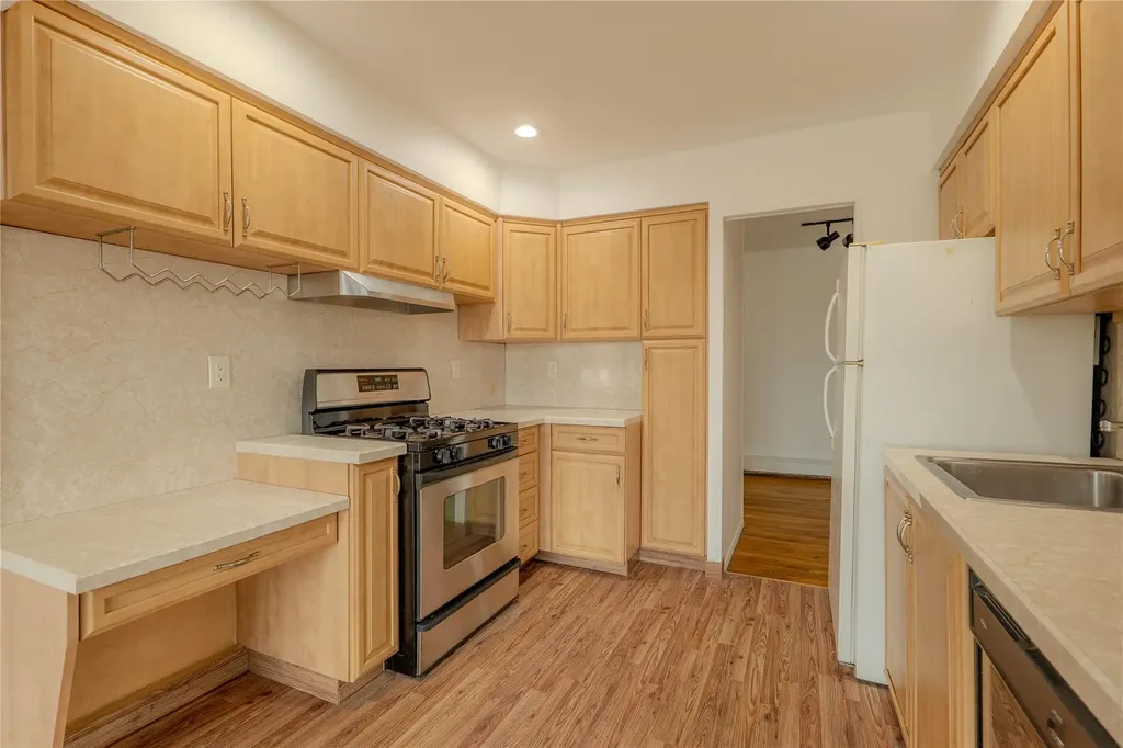 8 Florence Avenue Freeport NY 11520