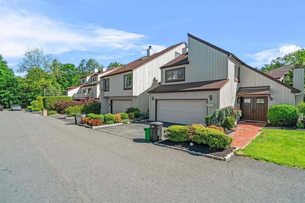 6 Chippewa Court Suffern NY 10901