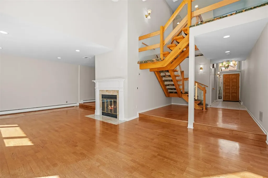 6 Chippewa Court Suffern NY 10901